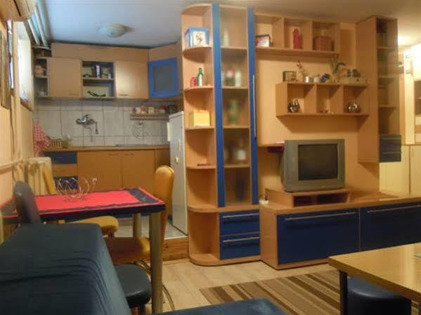 Apartment Fontana Beograd Eksteriør billede